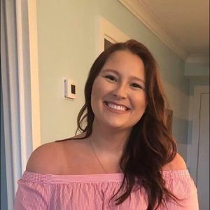 Meet your Posher, Becca